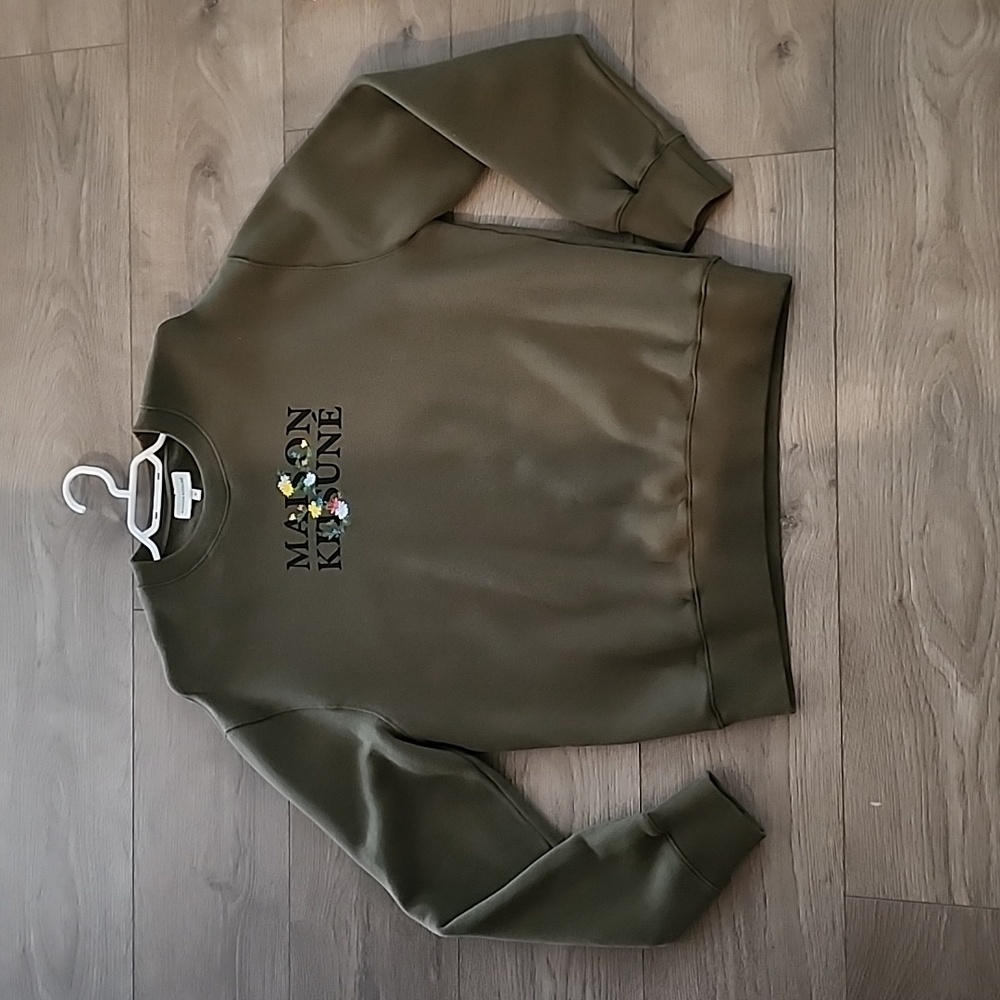 BNWOT Maison Kitsuné Green Flowers Sweatshirt